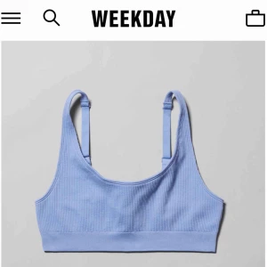  - Topp/bh från weekday, spontanköptes i somras men pga fel storlek har den inte kommit till användning. Kan mötas upp i Halmstad, annars tillkommer frakt på 30 kr 💞