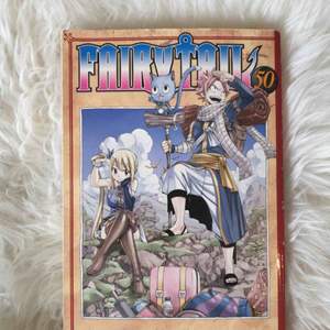 Fairytail en manga bok full av fantasi och äventyr!📚kapitel 50 skriven av hiro mashima. Helt ny har bara lästs en gång - frakt 20kr kolla in alla andra manga böckerna