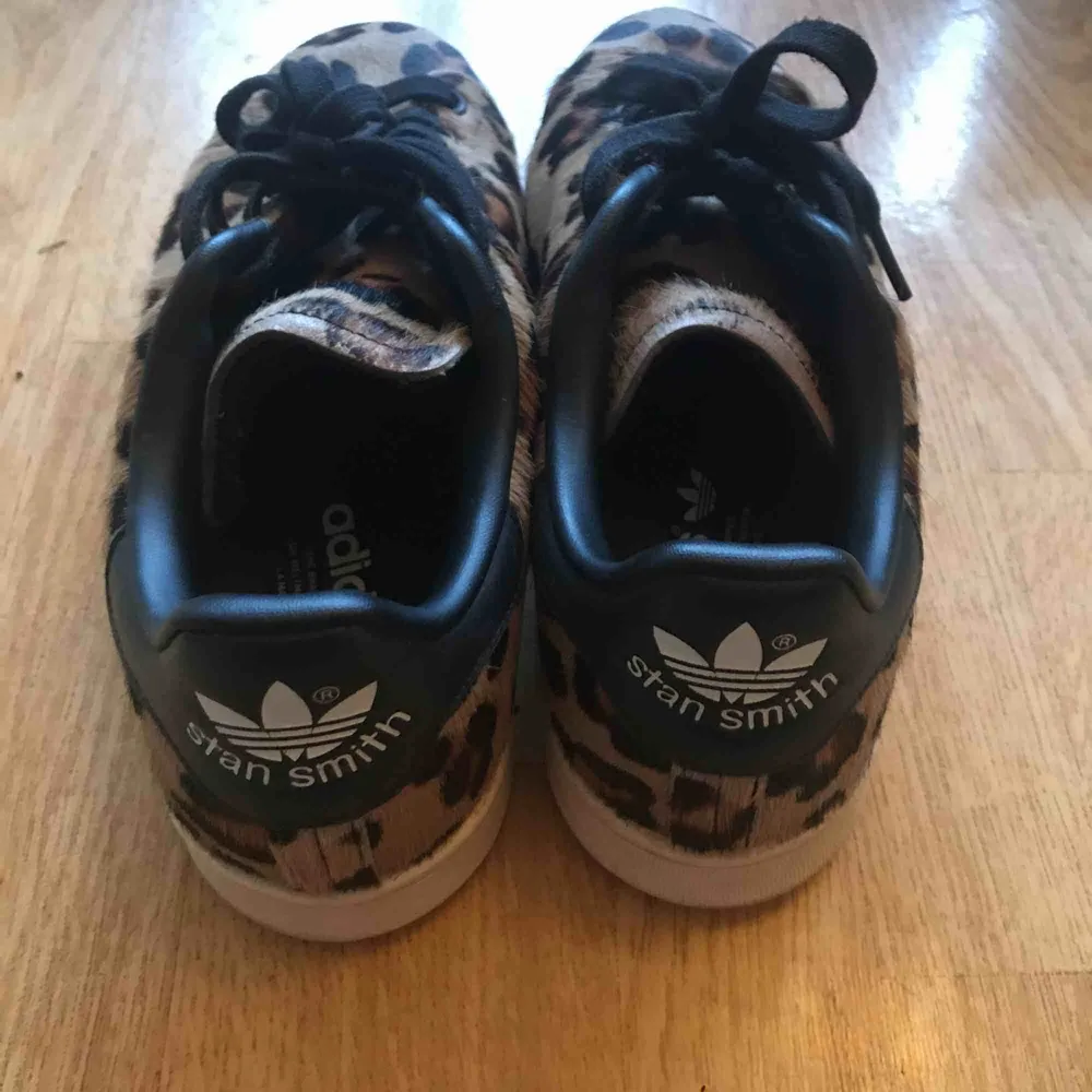 Adidas Stan Smith 42or  knappt använda finns inte längre att få tag på . Skor.