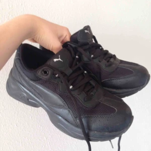  - Puma helt nya, använda 3 gånger. Köparen står för frakt 