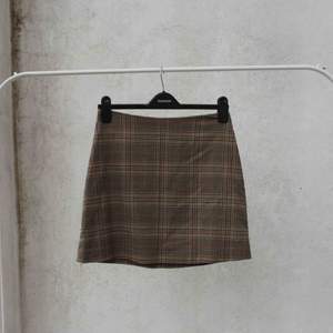 🖤 brun/beige retro kjol från MONKI 🖤