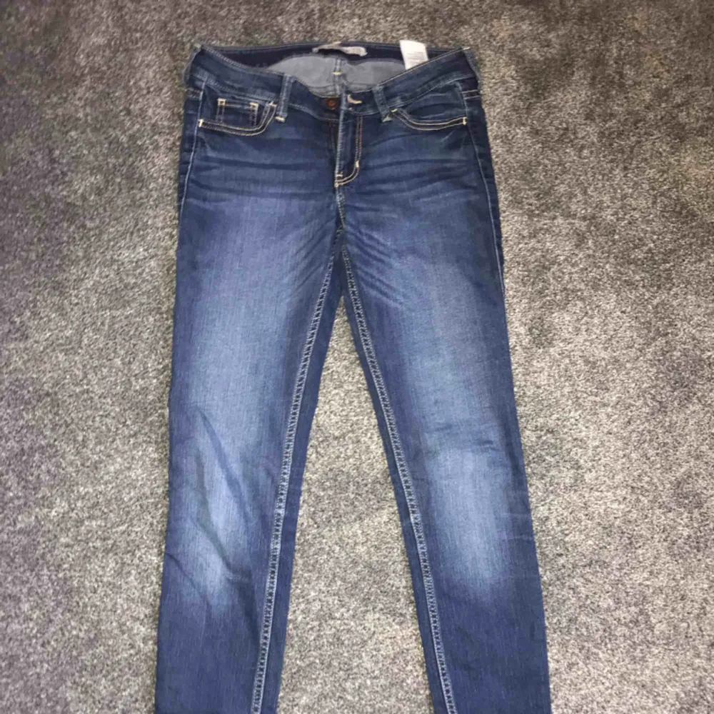 Hollister jeans! Står ej för frakt!. Jeans & Byxor.