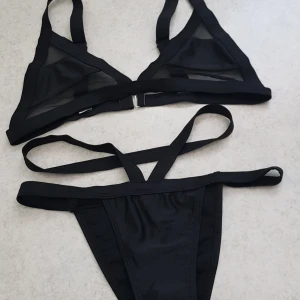  - Ny svart bikini storlek XS