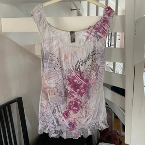 Guess linne - Säljer detta urgulliga linne från guess💞💞💫 frakt: 44kr 