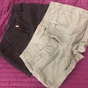 Shorts - Två för en, säljs för 50 kr.