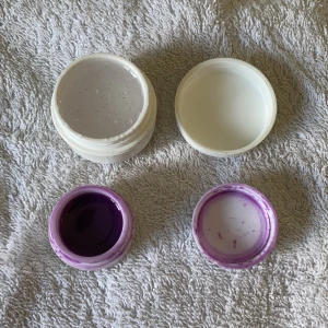 builder gele och ett lila gelé - builder gel från nagelgiganten och ett lila gele💞💞 båda helt fulla 90kr inklv frakt tsm