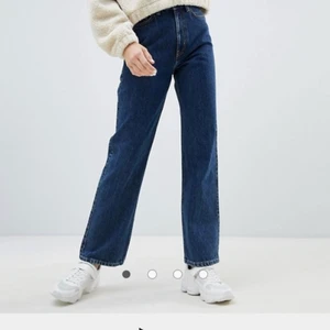 Weekday Jeans Row - I fint skick! Köpare står för frakt! 