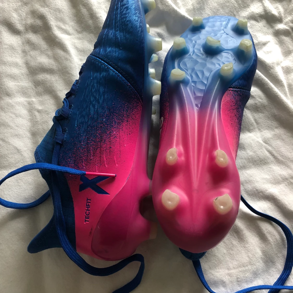 Fotbollsskor adidas - 90