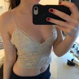 Söt topp  - Jättefin topp från GinaTricot. 