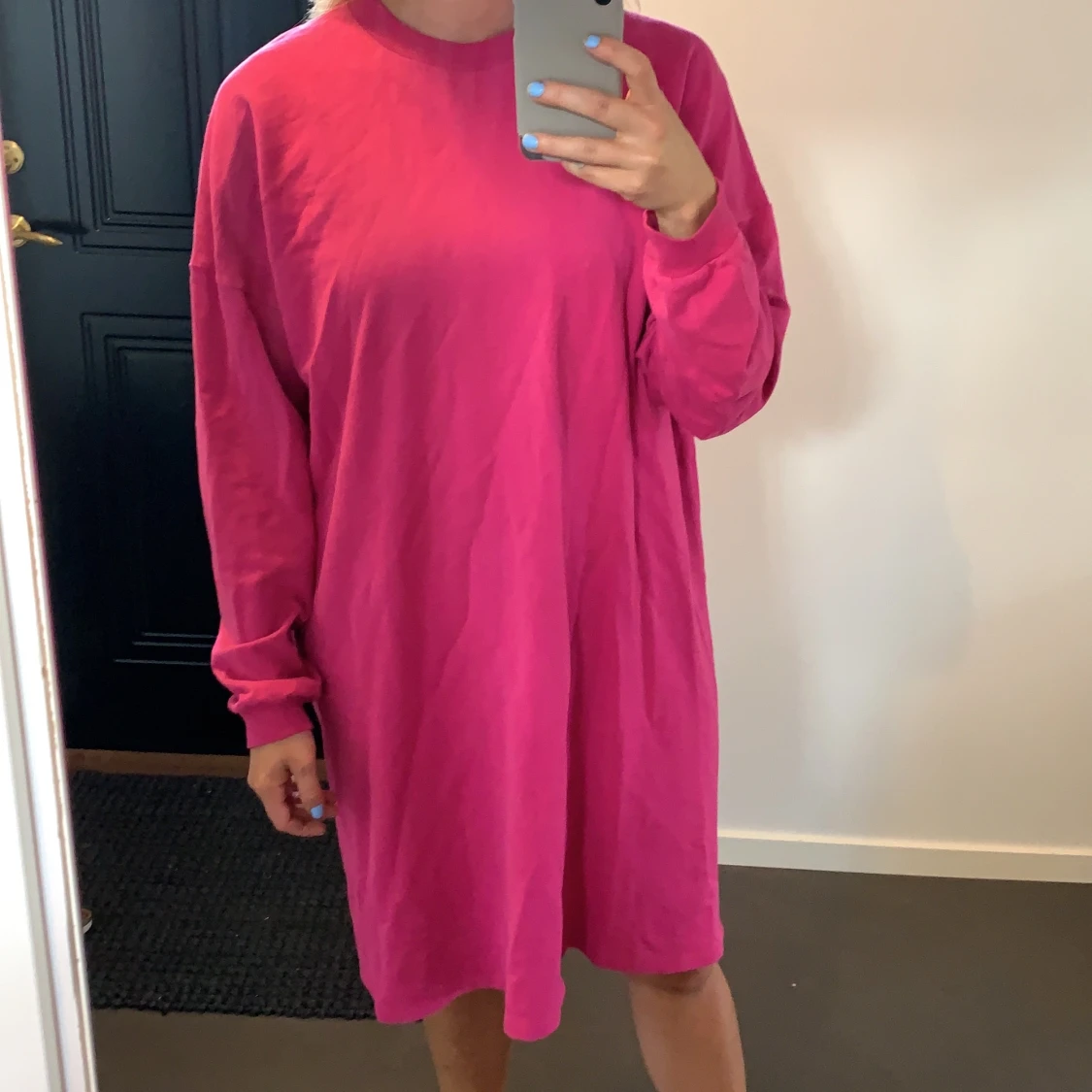 Sweatshirt/klänning från NA-KD - 90