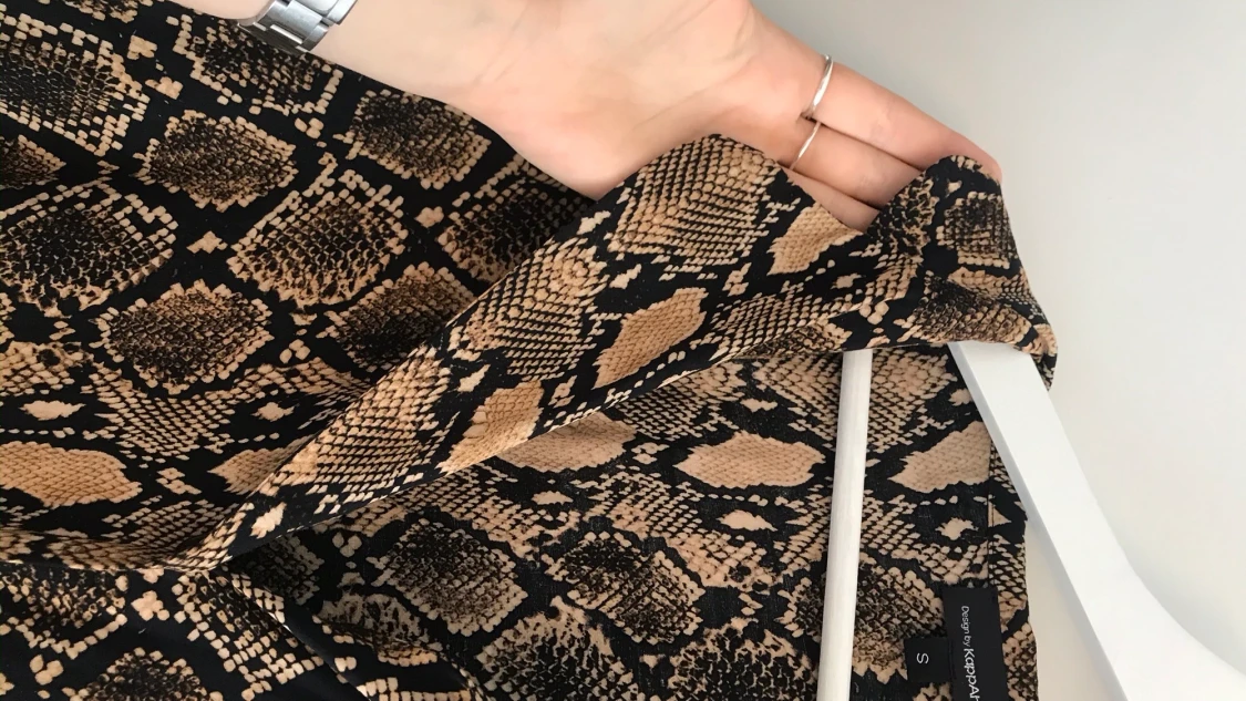 Leopardskjorta med lite balongarm - 90