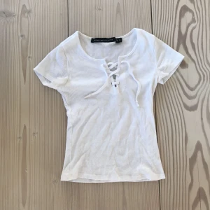  - Jättefin somrig t-shirt! 🌸