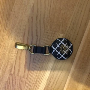  - Marlene birger nyckelring, sparsamt använd. Köparen står för frakten 35kr ...