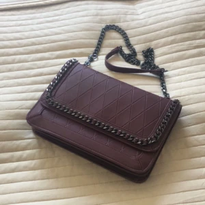  - Väska i fint skick från mango