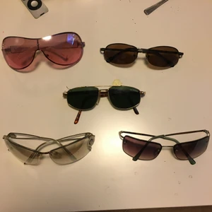  - Knappt använda solglasögon. Bra kvalité