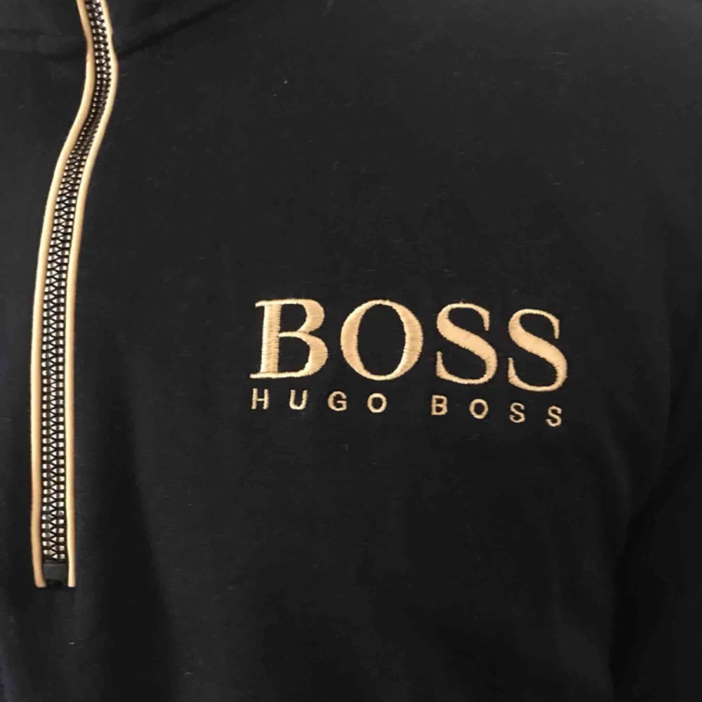 Hugo boss regular fit  Äkta Köpt för 1500kr  Stl S  Herr. Hoodies.