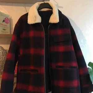  - Väldigt snygg och skön kappa från Zara❤️