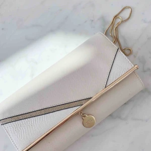  - Clutch från River Island, använt 1 gång!