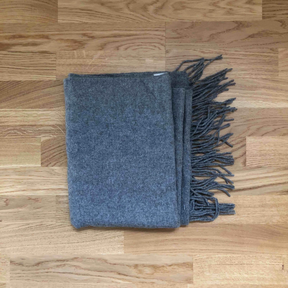 Halsduk i ull från Weekday!