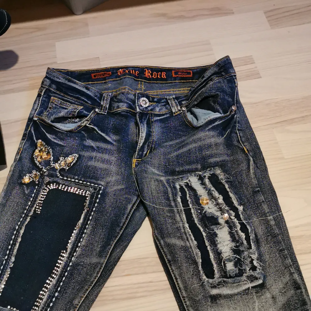 snygga 00-tals jeans, aldrig använda. Jeans & Byxor.