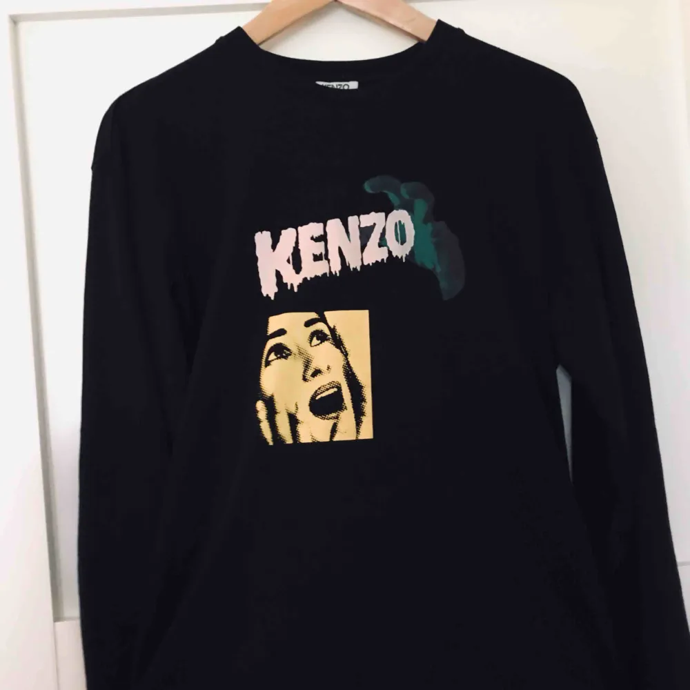 Långärmad Kenzo tröja, strl S nypris: 1300. T-shirts.