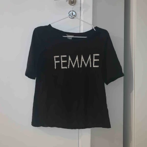  - T-shirt från Lindex, nypris ca. 250kr