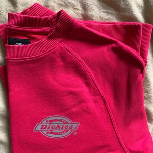  - Dickies crewneck