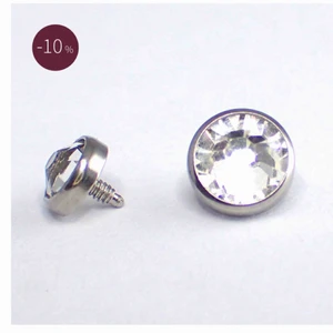  - Piercingsmycke från ornament i Malmö. Pris kan diskuteras. Dermal anchor och stång. Alla smycken är till salu! Kolla på min profil ✨👂🏼