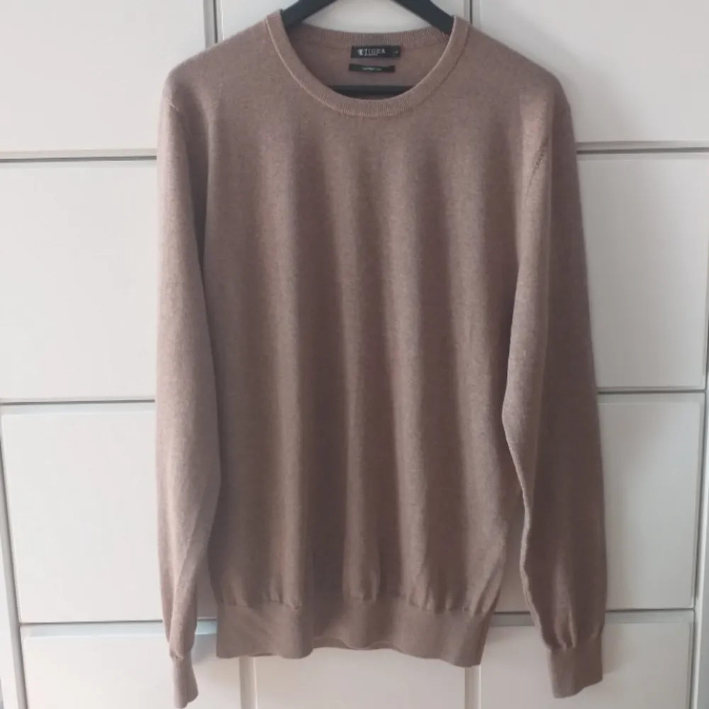 Pullover i fint skick storlek L.  100 % ull 