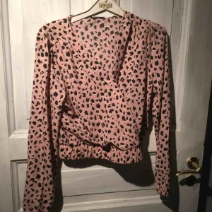  - Från bik bok, endast testad. Frakt tillkommer 🌸