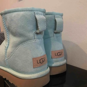  - UGGS I SÅÅÅ FINT SKICK