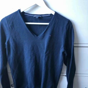  - Jätte fin Tommy hilfiger 
