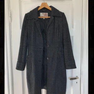  - Fin svart kappa köpt second hand! 