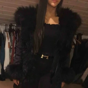 Pälsjacka  - Använd 2-3 gånger, fin skick