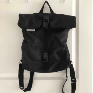  - Snygg ryggsäck från Lager157 som tyvärr inte kommer till användning. I fint skick. Frakt betalas av köparen :) 