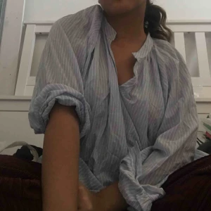  - Skjorta från h&m säljes för 50krinkl frakt