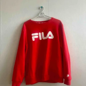  - Mycket fin fila sweatshirt, Aldrig använd! 