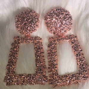  - Oanvända örhänge säljes 99kr st ! 