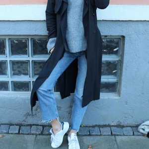  - Jeans monki strl 24. Frakt 63kr spårbart tillkommer :)