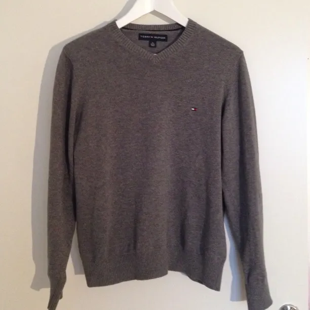 Perfect Christmas gift for him! TOMMY HILFIGER sweater 100% cotton in shape as new size XS. Hoodies.