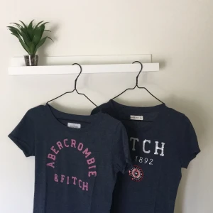  - Från Abercrombie & Fitch. I bra skick. Båda för 150. En för 80kr. Köpare står för frakt.