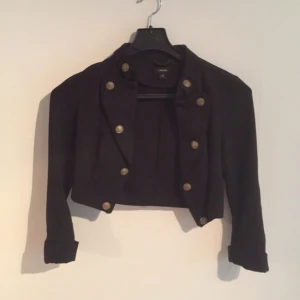  - Jacka/kavaj i mjuk bomull från Lindex. Gott skick! Skickas mot frakt alternativt hämtas upp i Stockholm 