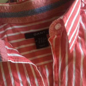  - Figursydd skjorta från Gant