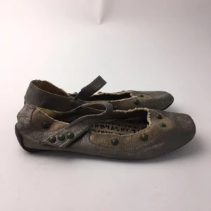  - Ballerinaskor,  Strl: 39,  Färg: Grå, Beige,  Skick: Normalt