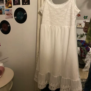 Spetsklännkng  - Frakt: 66💕