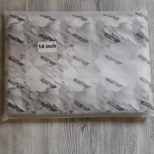 Marmor datorfodral 14 inch - Datorfodral i färgen vit grå marmor som passar både 14 och 15 inch datorer. Datorfodralen är helt ny 