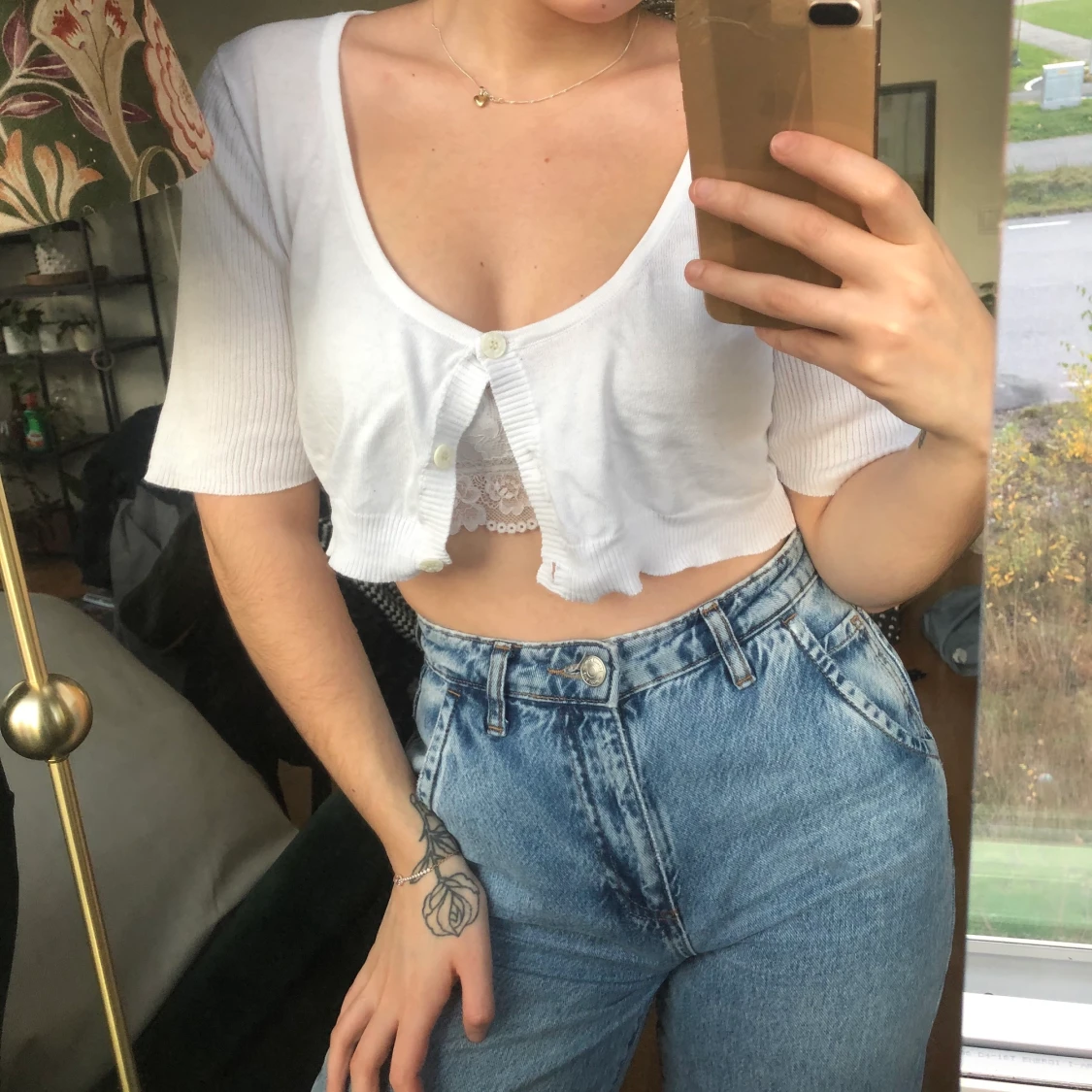 Kort och söt magtröja