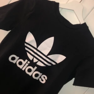 T-shirt från Adidas - Nyskick 👍🏻☺️