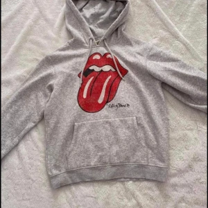 Hoodie - Lite nopprig