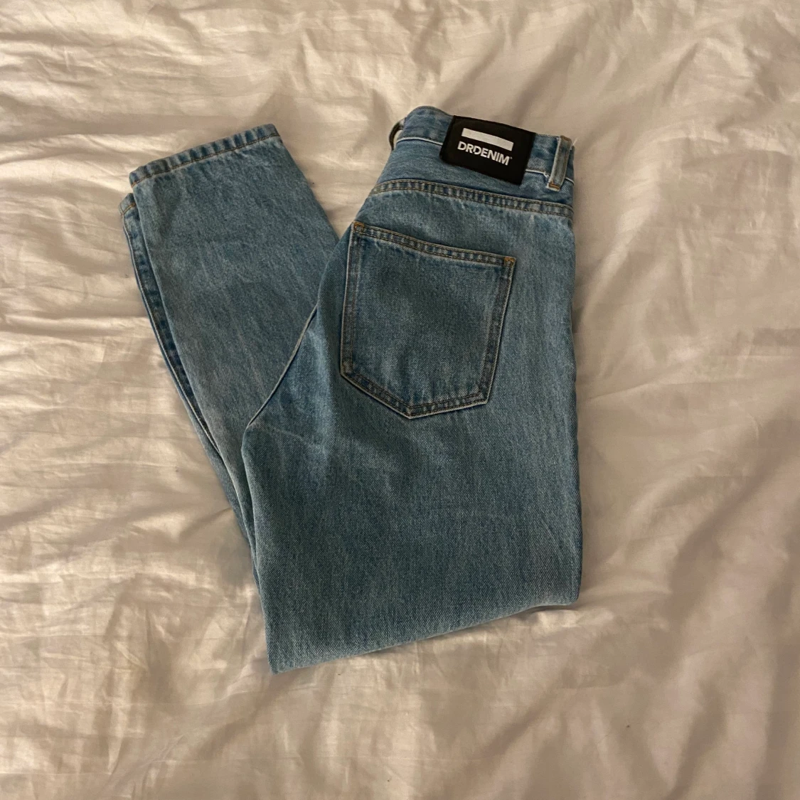 Jeans med hål ifrån DrDenim  - 91